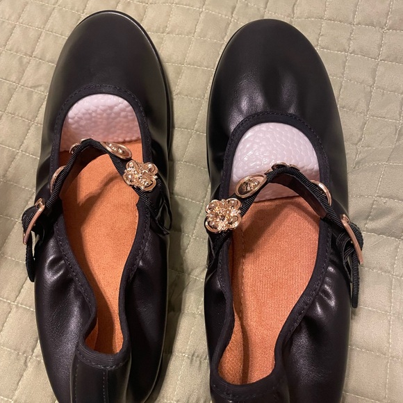 Black ballet flats size 9 fits as a size 91/2 new neverr worn - Picture 4 of 4